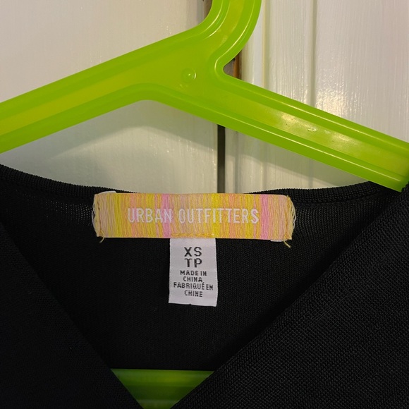 UO Cassidy Reversible Cutout Sweater - Picture 8 of 8